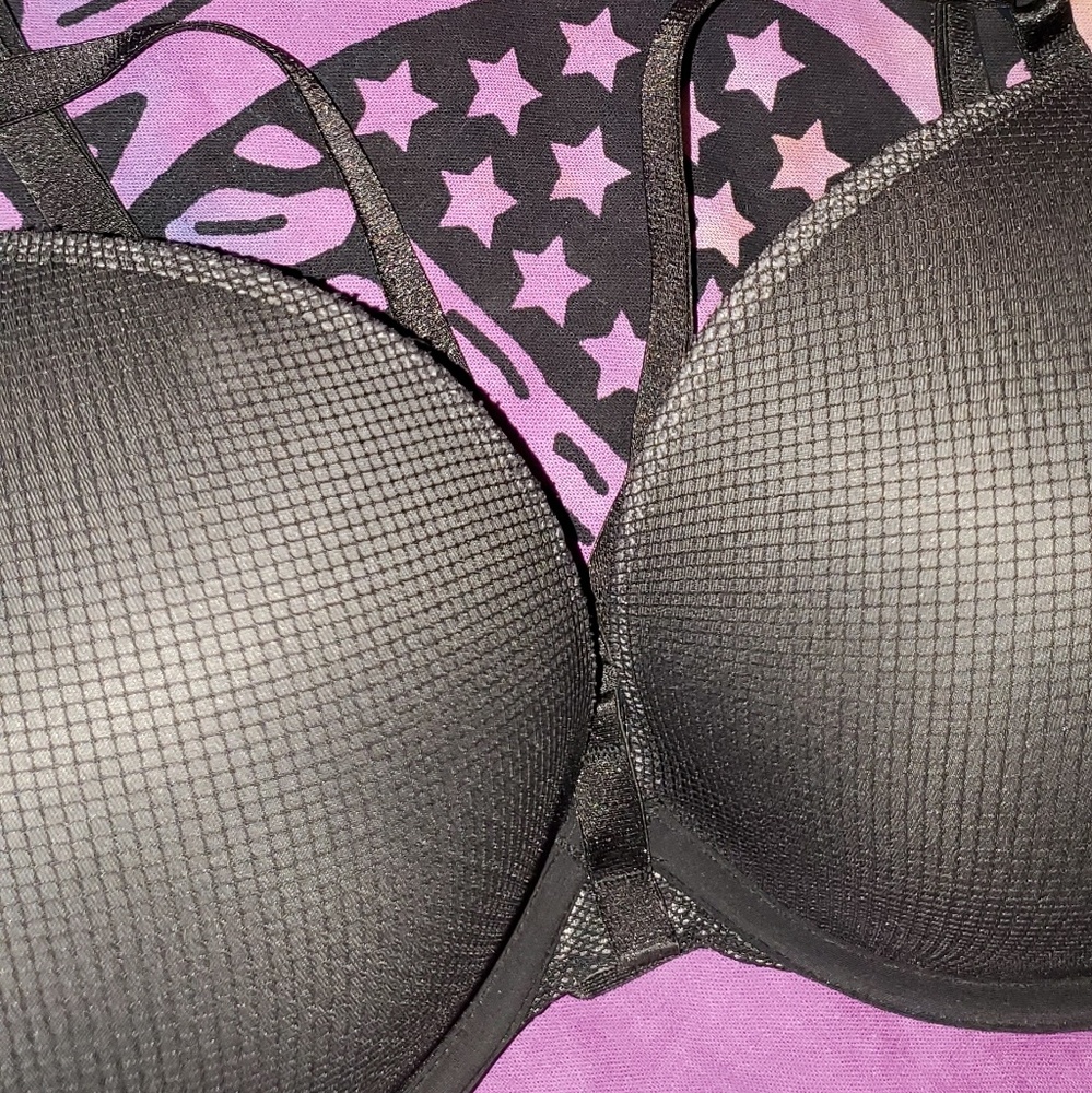 Torrid sexy strappy bra 40D